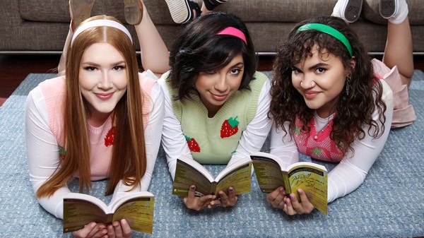 Harper Red Naudi Nala Ozzy SparX nerdy girls fucked