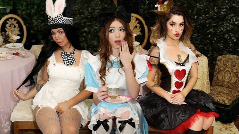 Chanel Camryn Holly Day Myra Moans-Wild Times In Wonderland